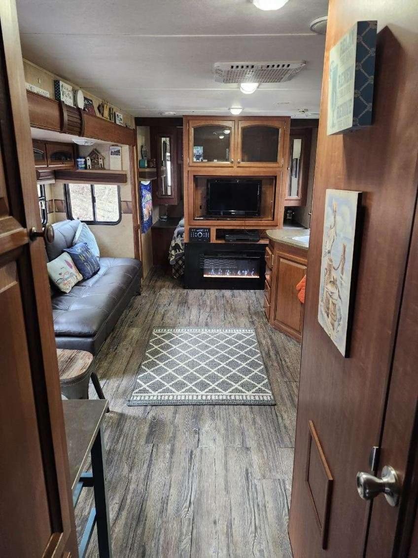 Rv Adventure Roscoe Pet Friendly 호텔 외부 사진